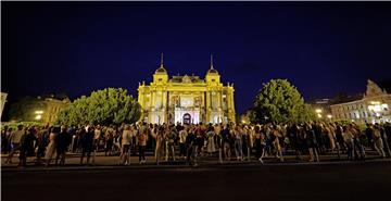 Koncert "Vraćam se Zagrebe tebi" ispred HNK u Zagrebu