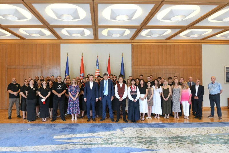 President receives Croat expat ensemble and Maori performers from N. Zealand 