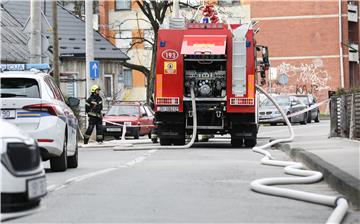 Lokaliziran požar potkrovlja i krovišta kuće na Volovčici 