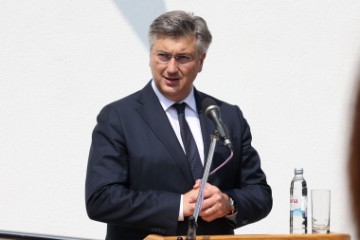 Andrej Plenković otvorio konzulat RH u Orašju