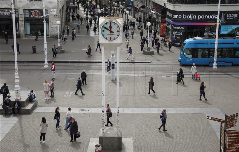 Prosječna zagrebačka plaća 1.302 eura