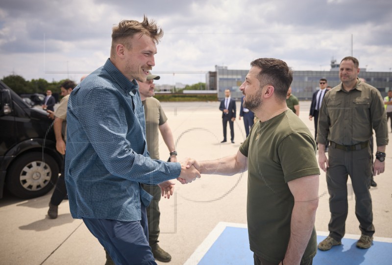 Zelenskij vratio kući zapovjednike Azovstala, Rusija ljuta na Tursku