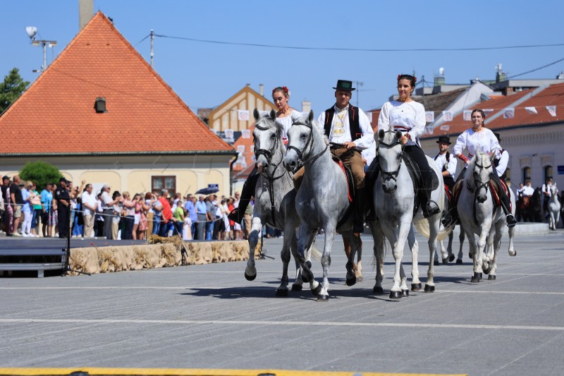 57. Đakovački vezovi