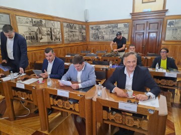 Butković sudjelovao na radnom sastanku na temu sanacije pulskog lukobrana