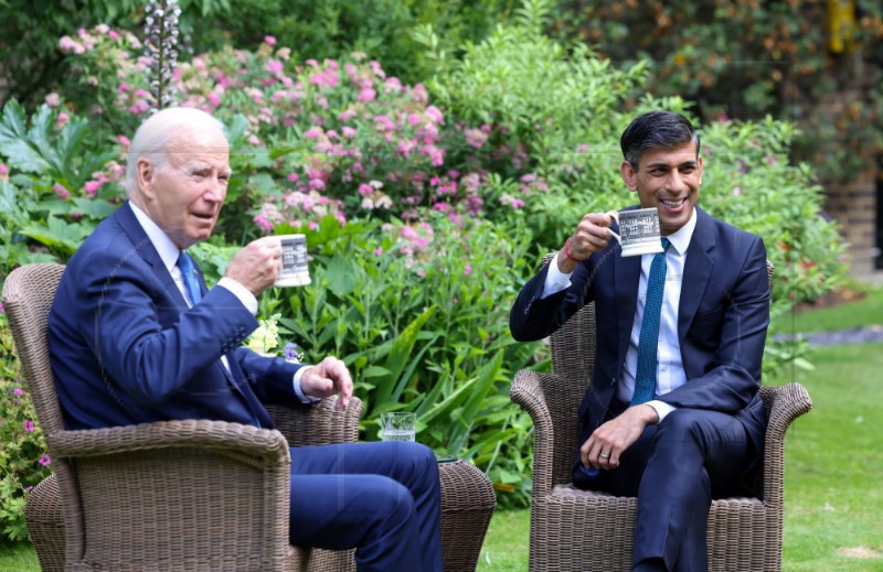 Biden se sastao sa Sunakom i kraljem, odnosi SAD-a i UK "čvrsti kao stijena"