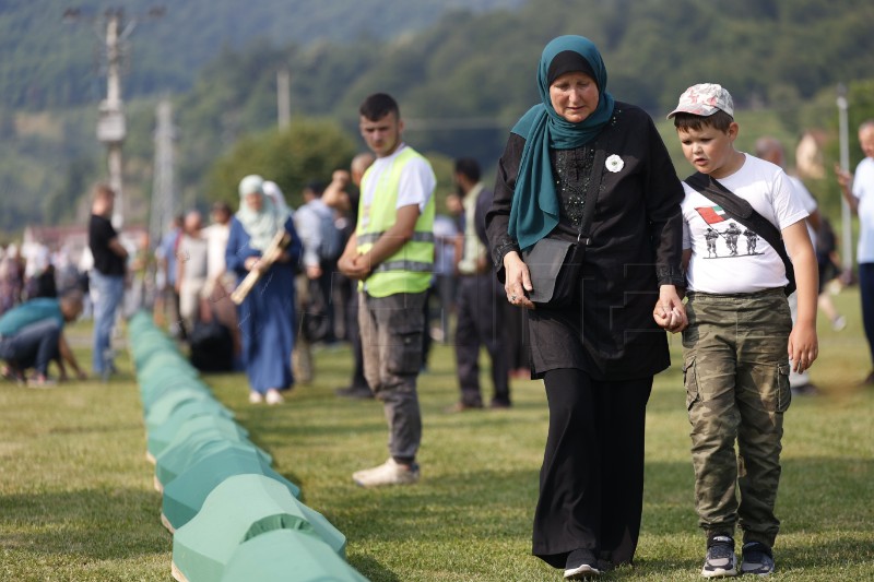 BiH: Sudionici komemoracije stižu u Srebrenicu