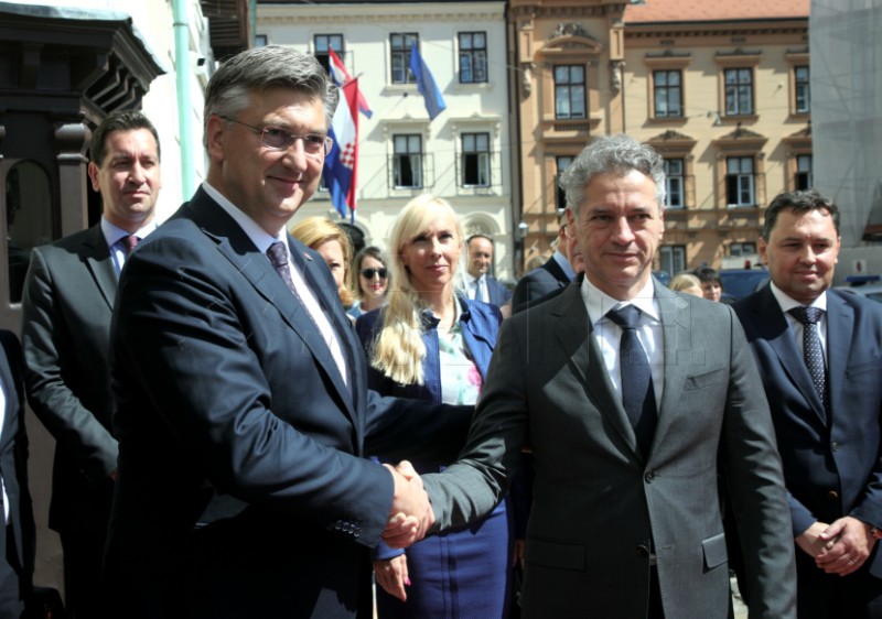 PMs say Croatia, Slovenia agree on everything but arbitration