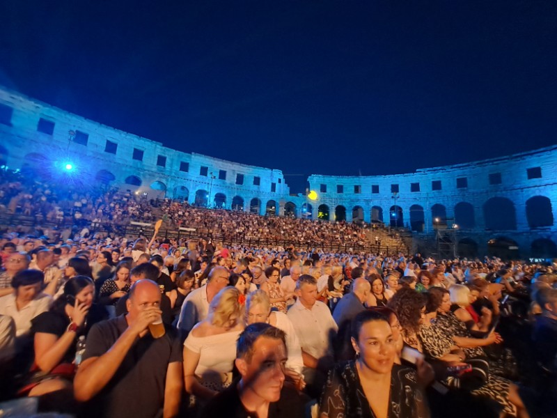 Pulski filmski festival: Pet i pol tisuća posjetitelja gledalo film "Hotel Pula"