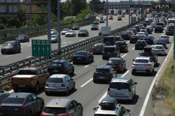 HAK: Na autocestama promet pojačan i usporen