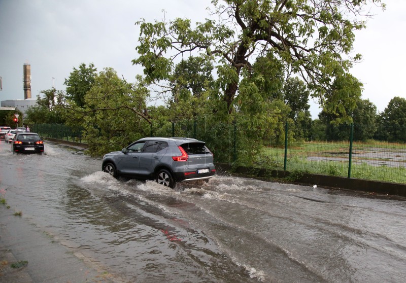 Olujno nevrijeme u Zagrebu - Vukomerec