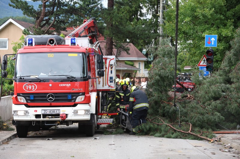 Olujno nevrijeme u Zagrebu - Črnomerec