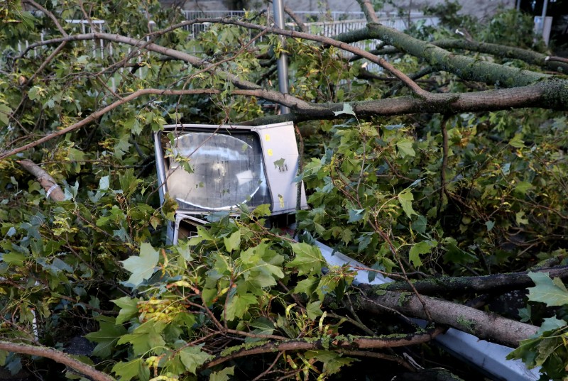 Prilikom intervencije u sanaciji posljedica nevremena smrtno stradao vatrogasac