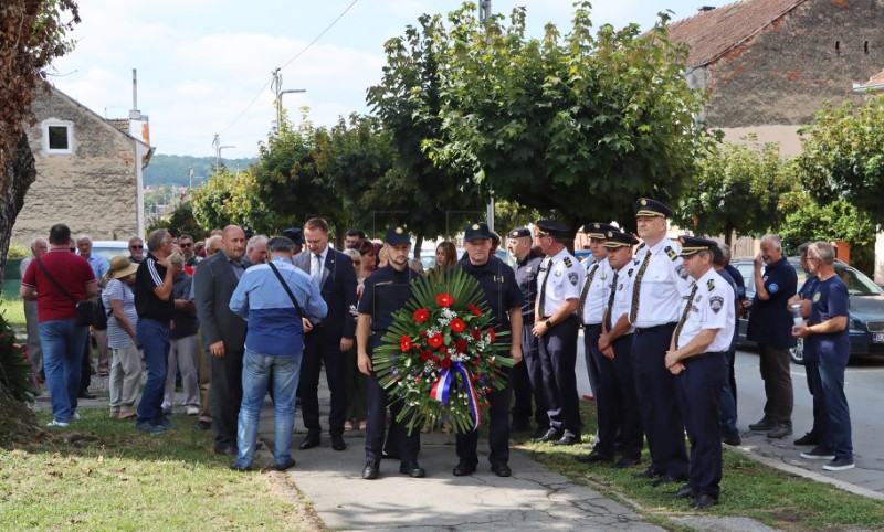 Odana počast prvim poginulim daruvarskim braniteljima u Domovinskom ratu