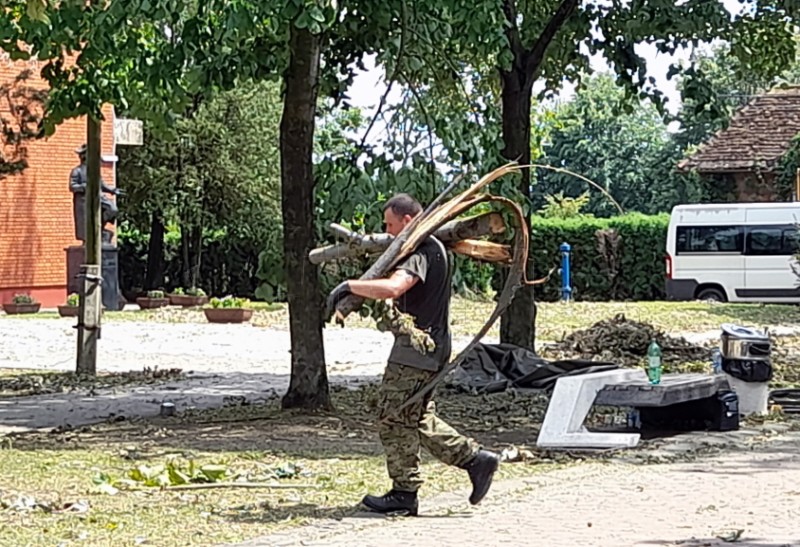 Banožić obišao postradalo područje u Cerni