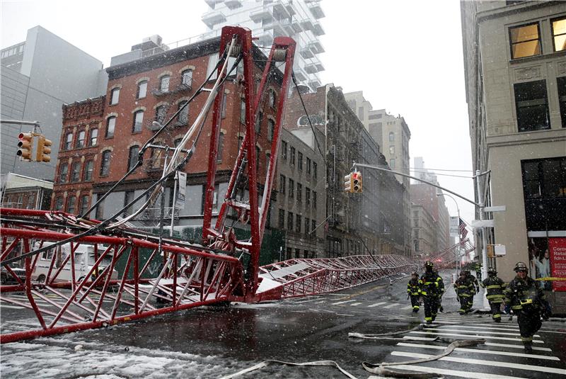  U padu dizalice u New Yorku šestero ozlijeđenih