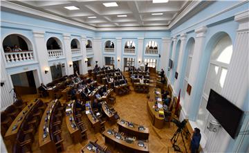 Konstituiran novi crnogorski parlament, no pregovori o vladi još traju