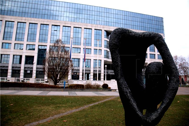 Dobit Ine u prvom polugodištu 65 posto manja nego lani