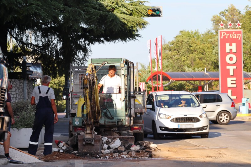 Vrgorac:  Započela sanacija vodovoda, normalizirana isporuka vode