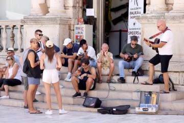 Brojni turisti uživali na zadarskom Poluotoku