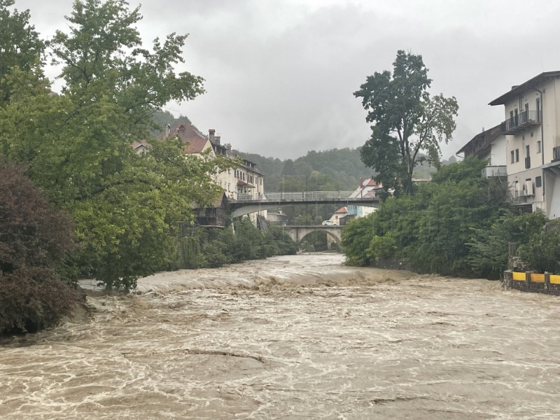 Poplave u Sloveniji: Poneka mjesta evakuirana, druga odsječena