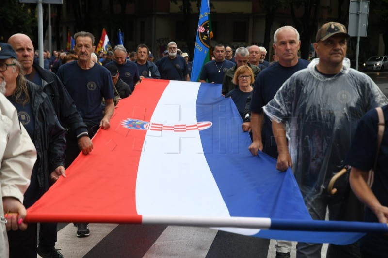 Pula: održan 11. mimohod hrvatskih branitelja Istarske županije