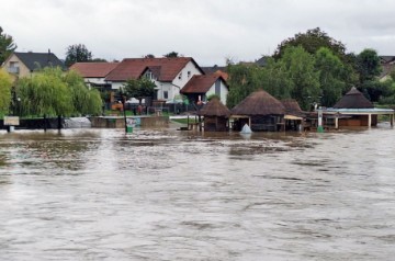 Hrvatske vode: Vodostaj Mure noćas do 500 cm