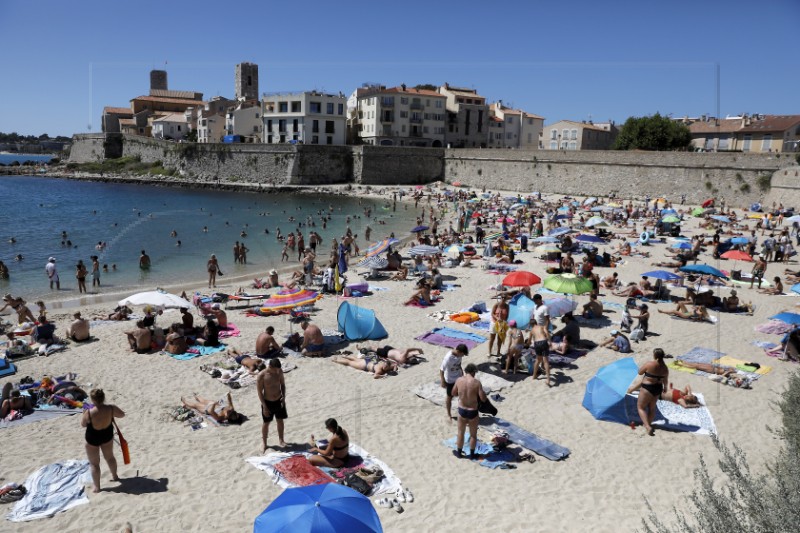 FRANCE WEATHER SUMMER