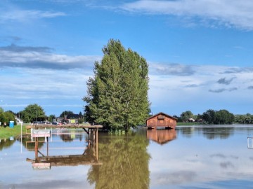 Podravina: Drava opada, i dalje kritično u naseljima Drnje i Torčec