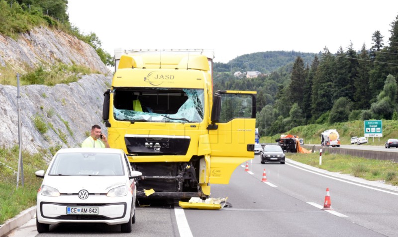 Na autocesti Rijeka - Zagreb poginula dvojica radnika HAC-a