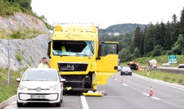 Na autocesti Rijeka - Zagreb poginula dvojica radnika HAC-a