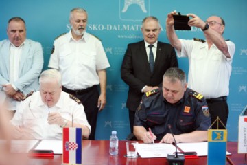 German, Croatian firefighters sign cooperation agreement