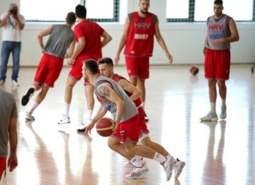 Košarkaši odradili trening otvoren za medije