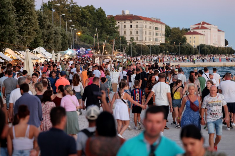 Jutarnji list: Prihodi od turizma ove će godine porasti najmanje 1,3 milijarde eura