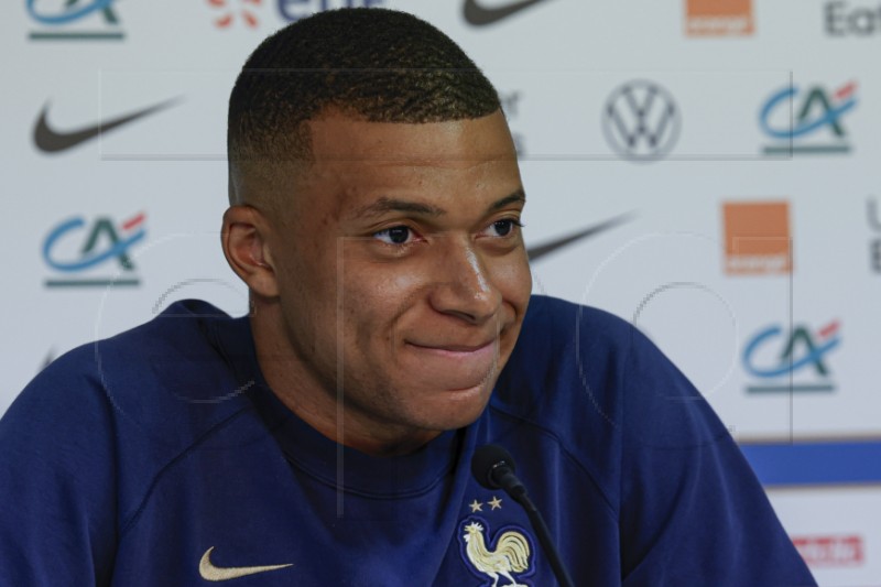 PSG: Mbappe vraćen u prvu momčad