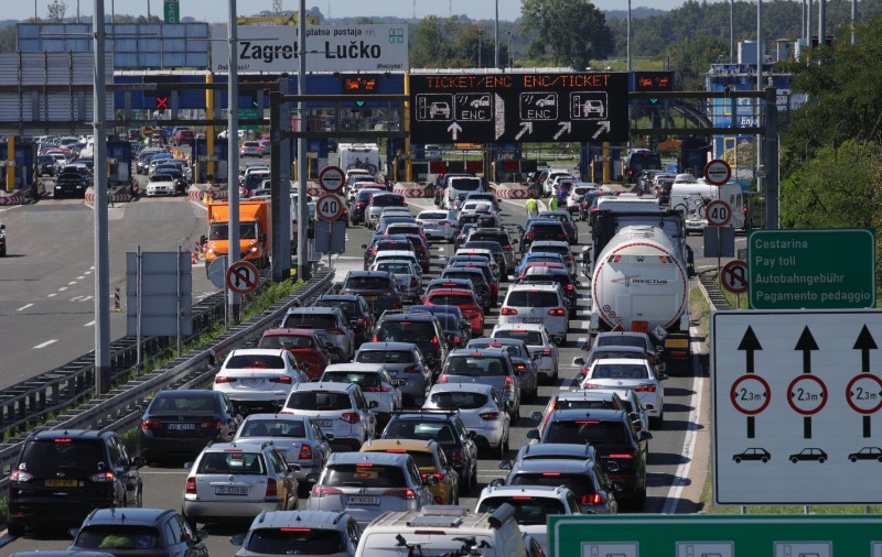 HAC: Za vikend nešto manje vozila na autocestama, ali više naplaćene cestarine