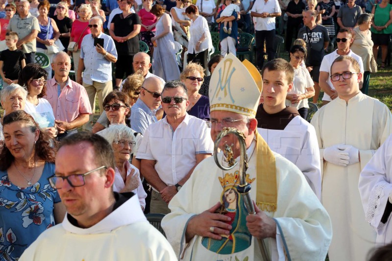 Rijeka: Svečana večernja hodočasnička misa s procesijom