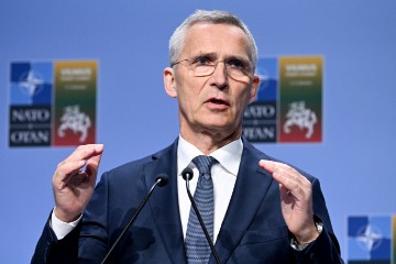 Stoltenberg: Ukrajina će sama odlučiti o uvjetima za mirovne pregovore