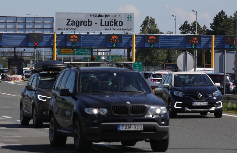 HAK: Na A1 pojačana gustoća prometa, na naplatnim postajama nema dužih čekanja