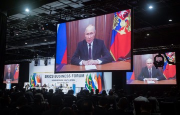 Putin kaže da BRICS radi za 'globalnu većinu'