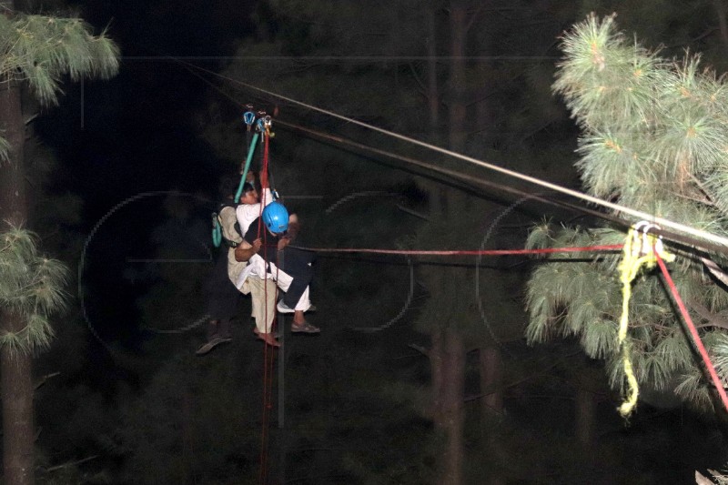 PAKISTAN CHAIRLIFT ACCDENT