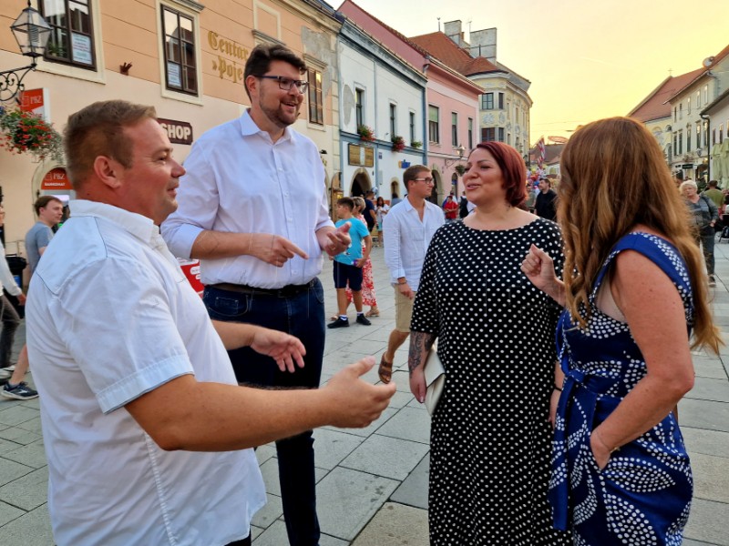 Predsjednik SDP-a Grbin posjetio Špancirfest u Varaždinu