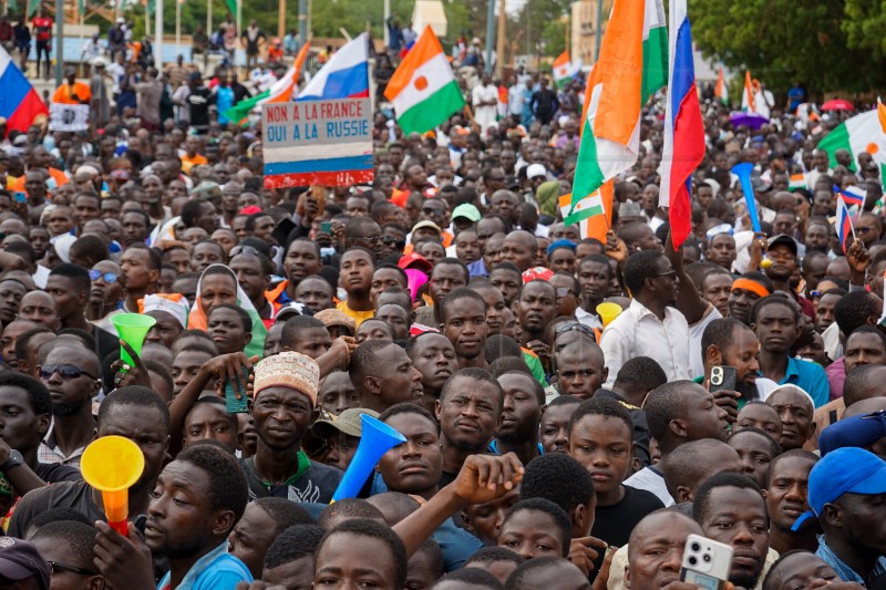 Niger: Vojni režim protjerao francuskog veleposlanika