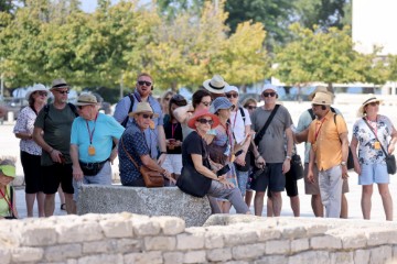 Turisti u Zadru