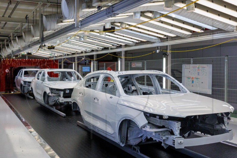 BELGIUM VOLVO INDUSTRY PRODUCTION LINE