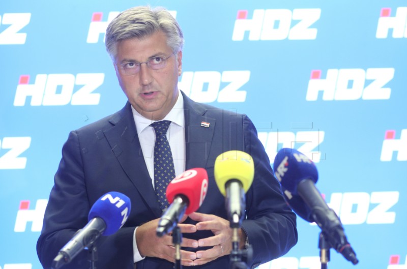 Plenković: Odluku o "plinskoj aferi" donijet će Vlada kada to odluči