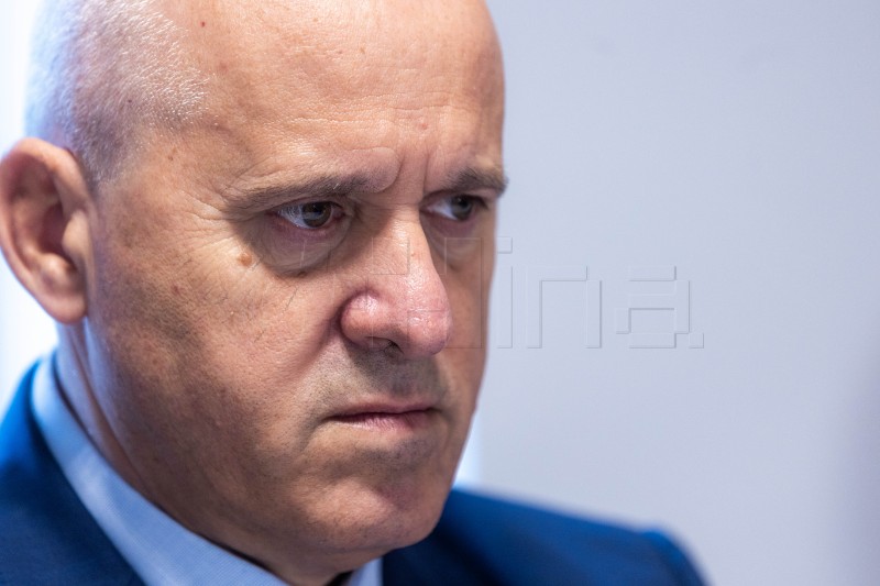 Bačić, Beroš i Markotić obišli bolnicu Fran Mihaljević