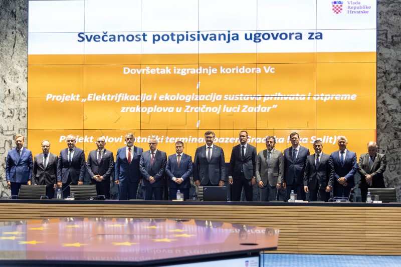 Potpisani ugovori za tri projekta