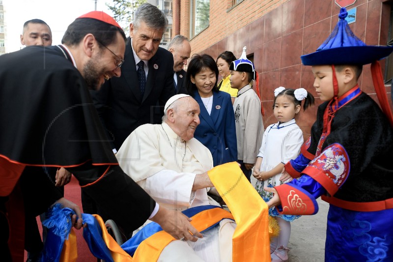 POPE FRANCIS MONGOLIA 