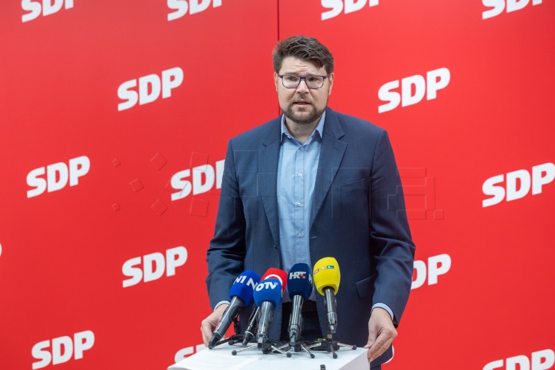 SDP: Dostojanstven život umirovljenicima