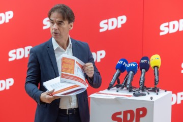 SDP: Dostojanstven život umirovljenicima